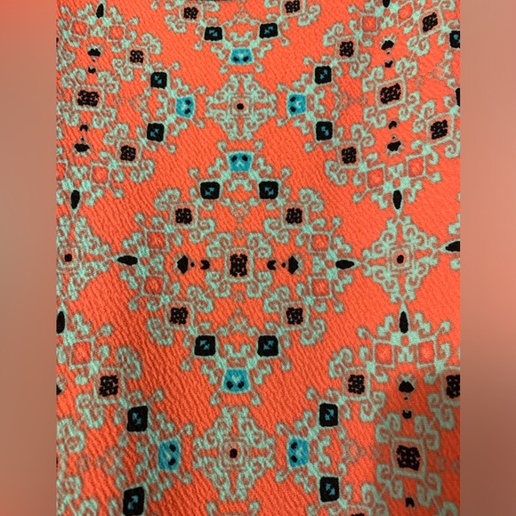 Bundle of 2 beautiful lularoe dresses. Size M - Picture 5 of 9